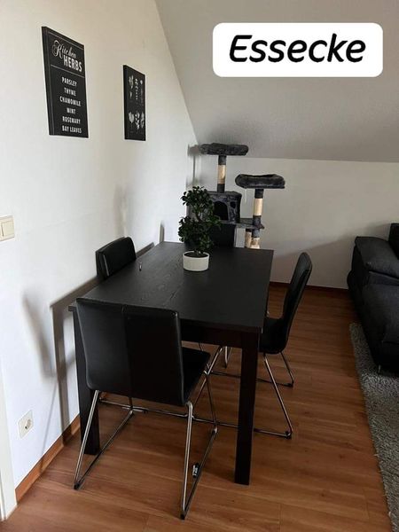 Kapitalanleger aufgepasst! 2-Zimmer-Dachgeschosswohnung mit Balkon in Langenmosen zu verkaufen!